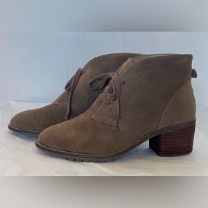 Chukka Boot, women’s EU size 42, size 11.5 - size 12, leather ankle bootie